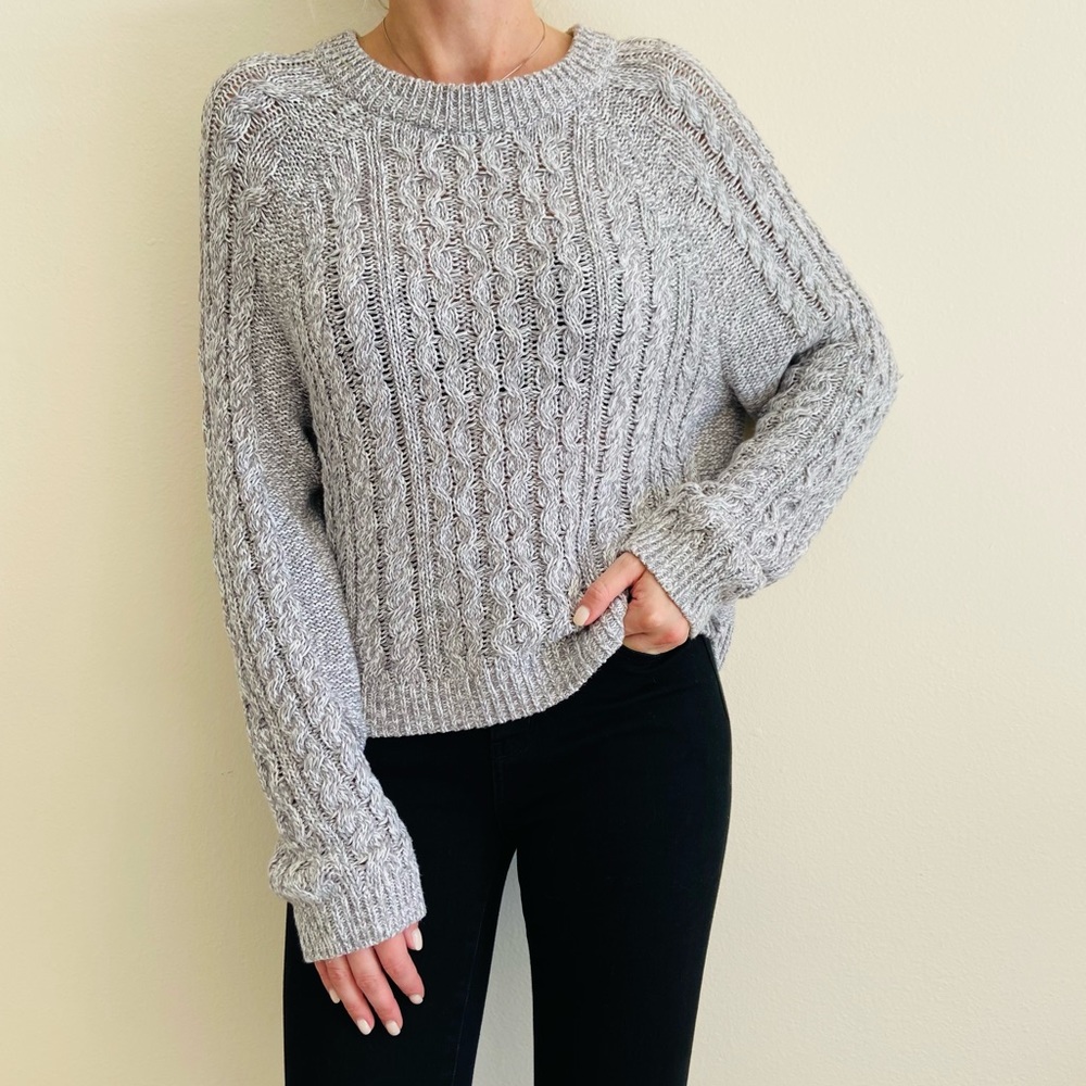 H&M cable knit grey long sleeve pullover sweater - Picture 2 of 8